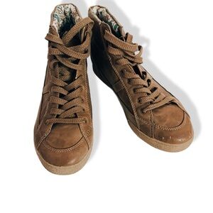 Women’s Brown High-Top Casual Sneakers